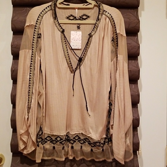 Free People Tops - Free People oversized flowy top!